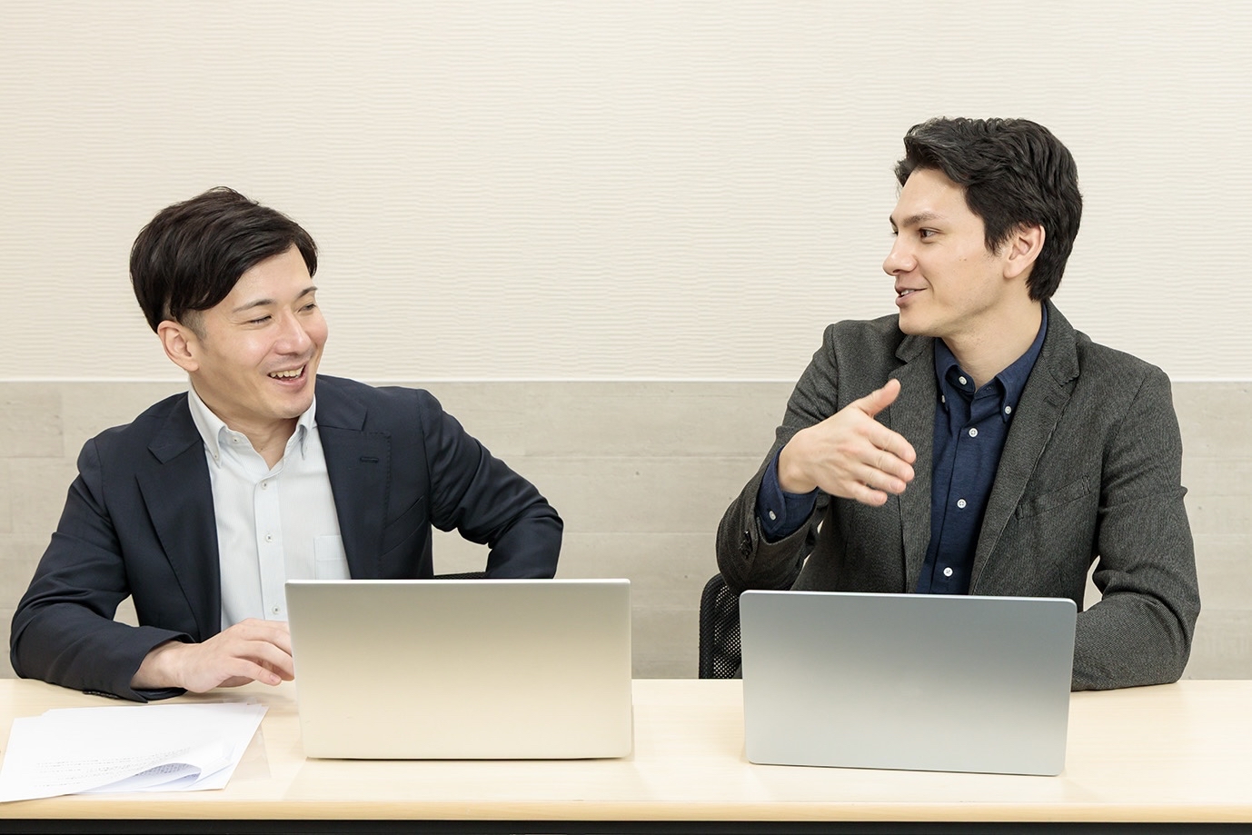 ファイル・テック株式会社 経営企画部 課長 髙園 幸樹氏とイルマスアドバイザー